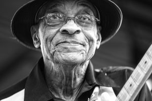 A black and white photo of Hubert Sumlin